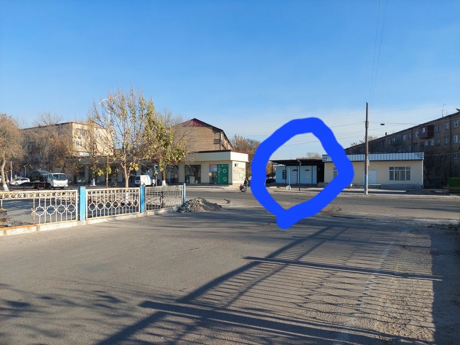 Нежилое помещение Ахангаран центр города здание 100м2