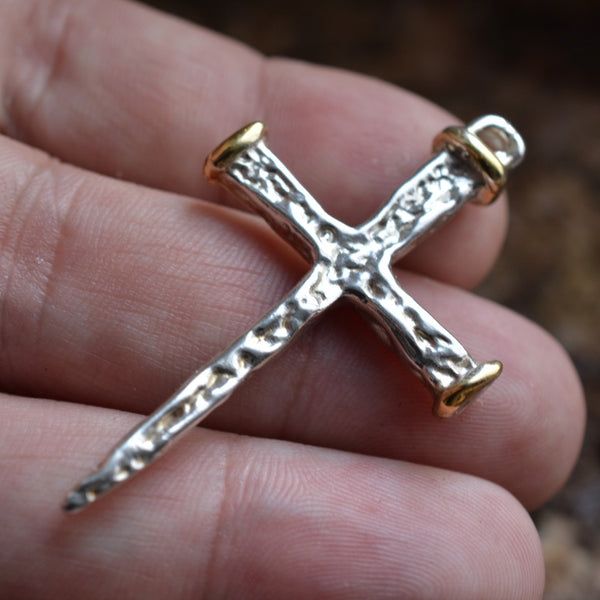 Сребърен медальон кръст 925 с златни акценти–мъжки бохо-рустик дизайн