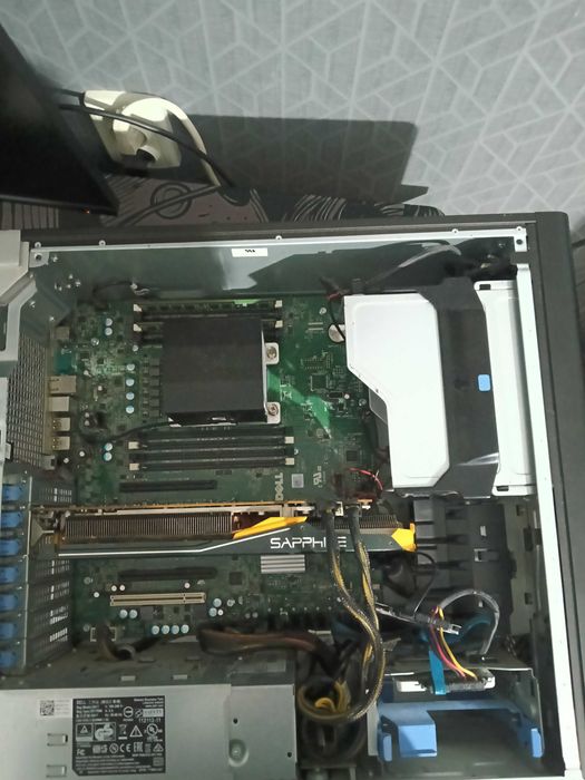 Настолен компютър Dell Precision Tower 5810