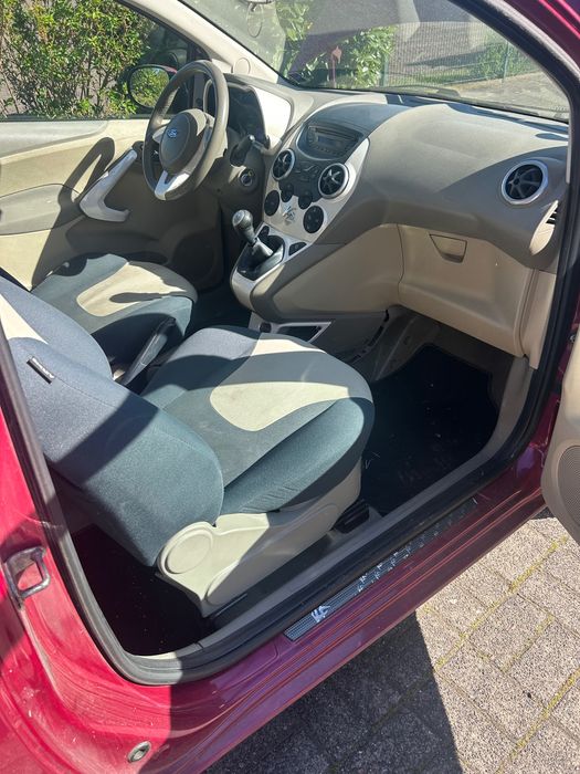 Vând Ford Ka impecabil