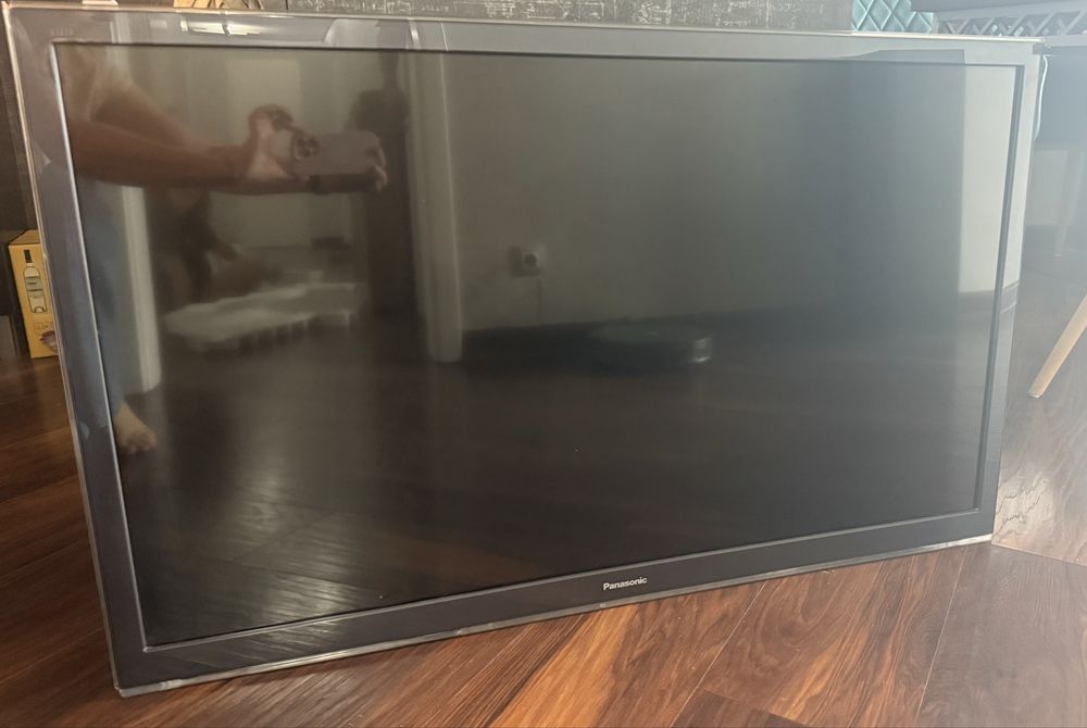 Телевизор Panasonic TX-L42ET5E за части