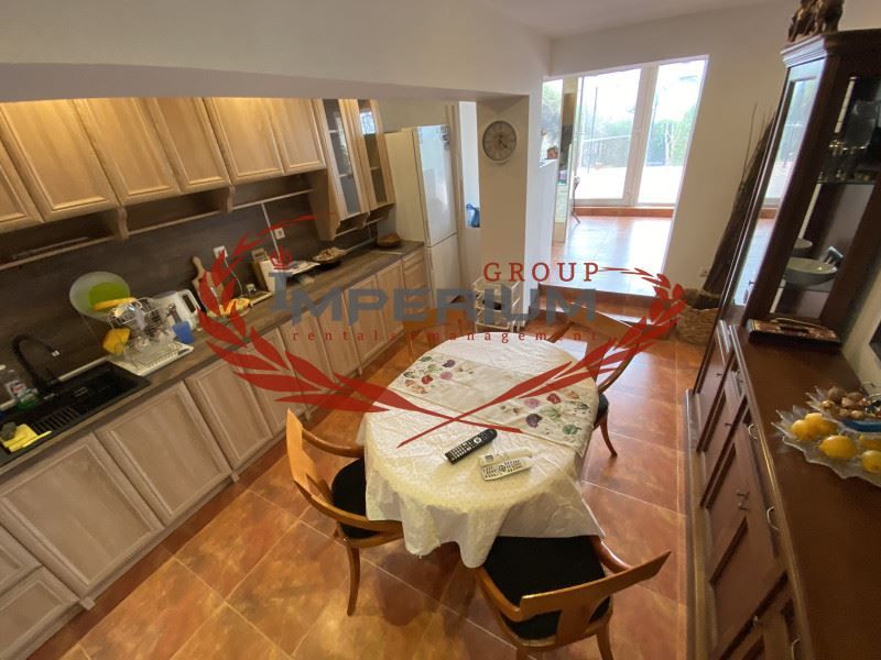 Дава се под наем Къща в Варна, м-т Ракитника - 200 кв.м за 1224 € - Снимка #2