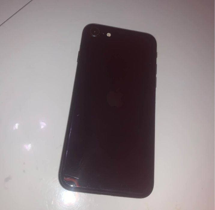 IPhone se 3 256gb ca nou doar mici urme de uzura