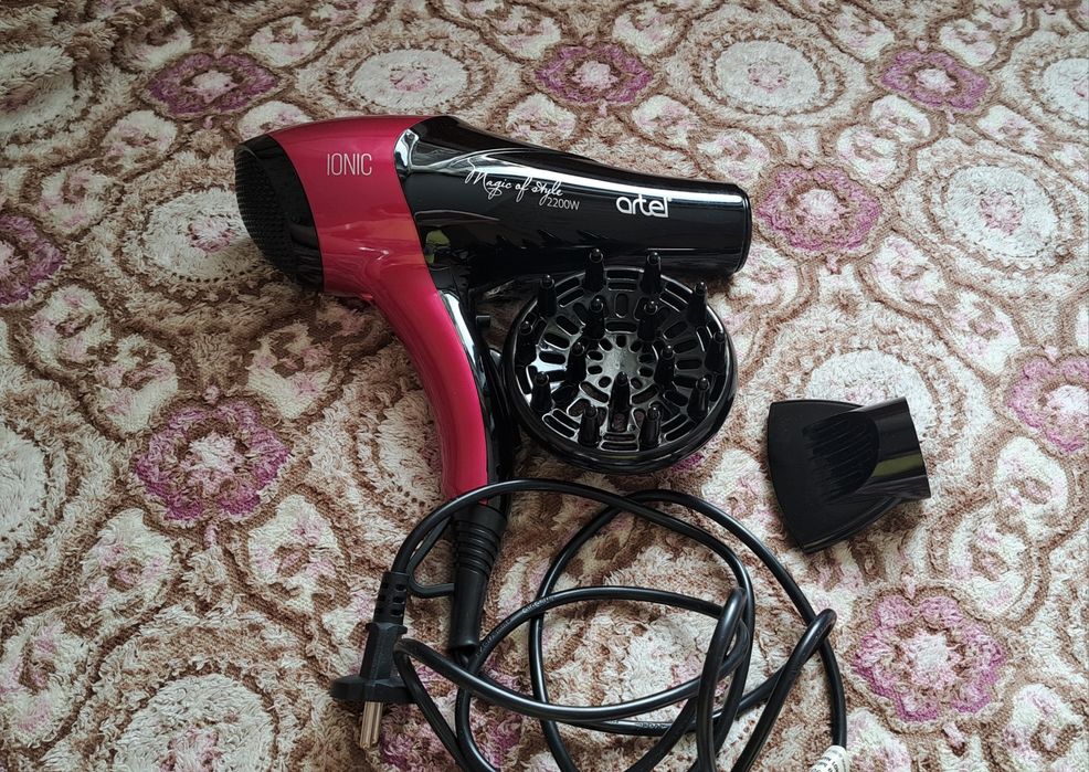 Фен артель art hd 20-90 ионик, две насадки , холодный горячий воздух