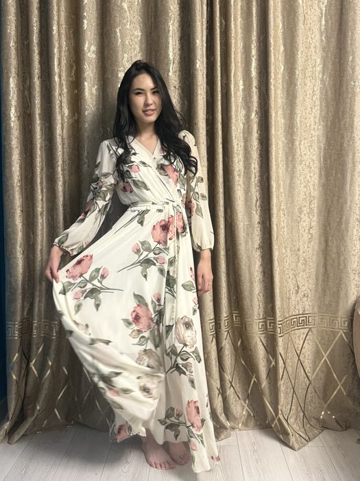 Платья все почти новые одевала пару раз