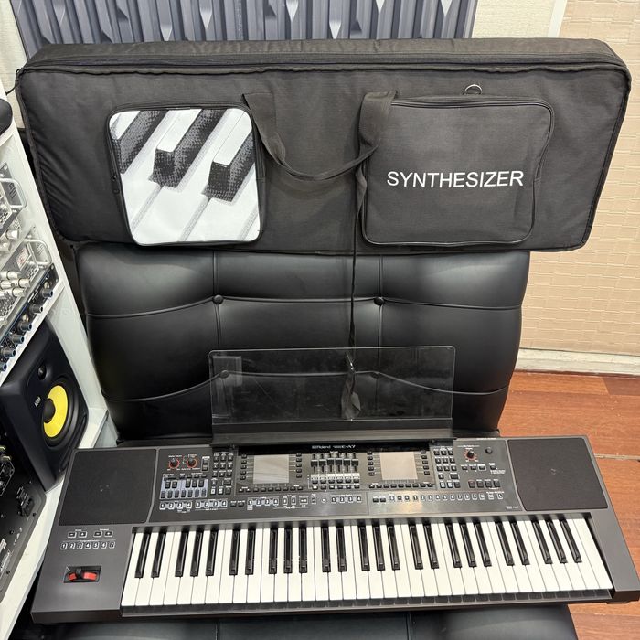 Roland E A7 синтезатор