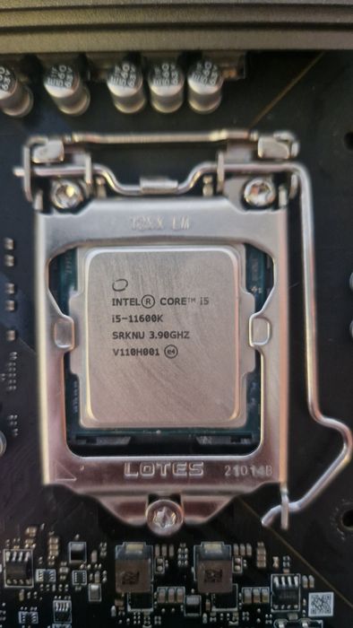Placa de baza MSI B560 Tomahawk wifi+ procesor Intel i5 11600k