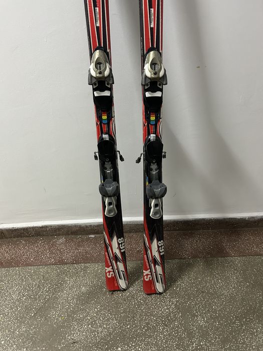 Schiuri Atomic SX 168 cm