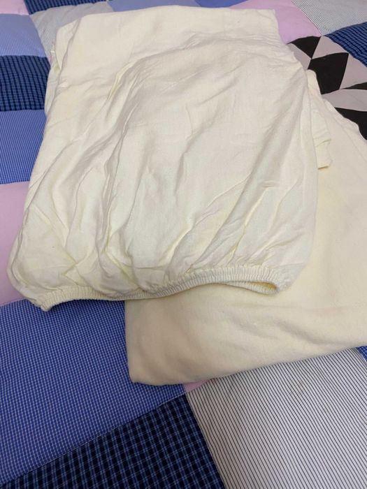 2 простыни на резинке