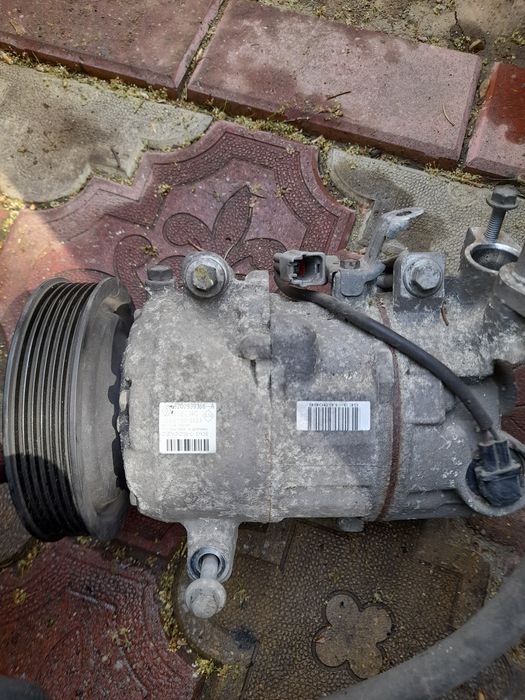 Megane 3 macara geam st/dr si alte piese