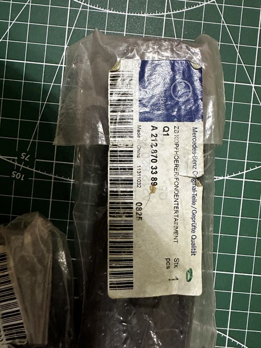 Mercedes benz пульт для задних мониторов Новый.