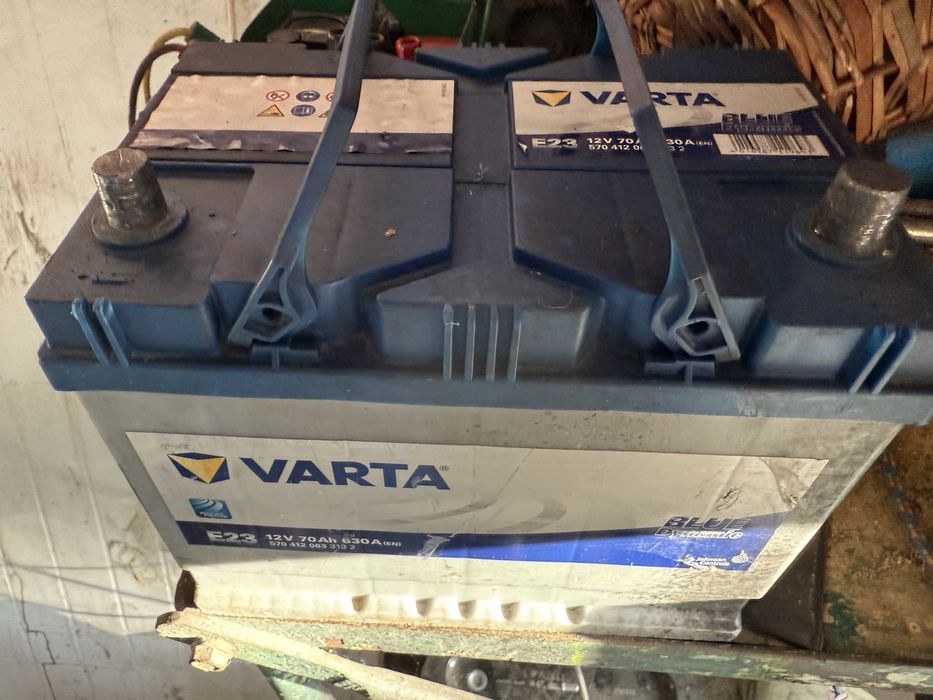 Baterie varta 70 ah la 300 lei
