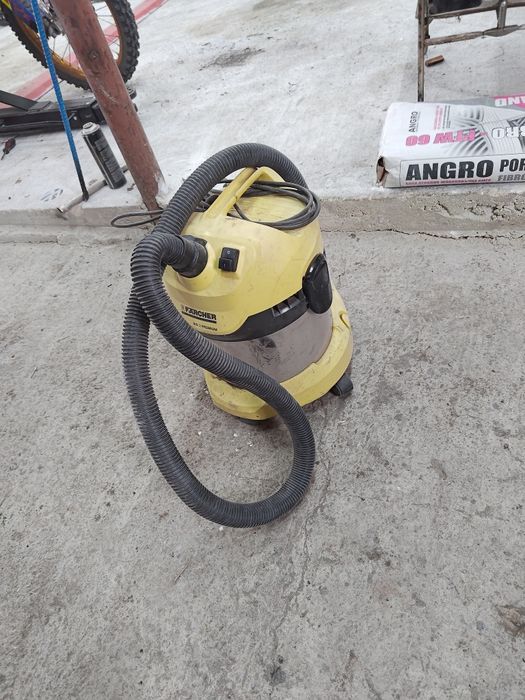 Прахосмукачка karcher wd2 premium