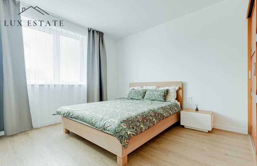 Продава се Двустаен апартамент в София, Изгрев - 70 кв.м за 3408 €/кв.м - Снимка #1