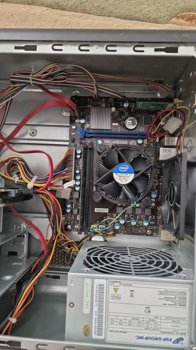 Рабочий офисный компьютер