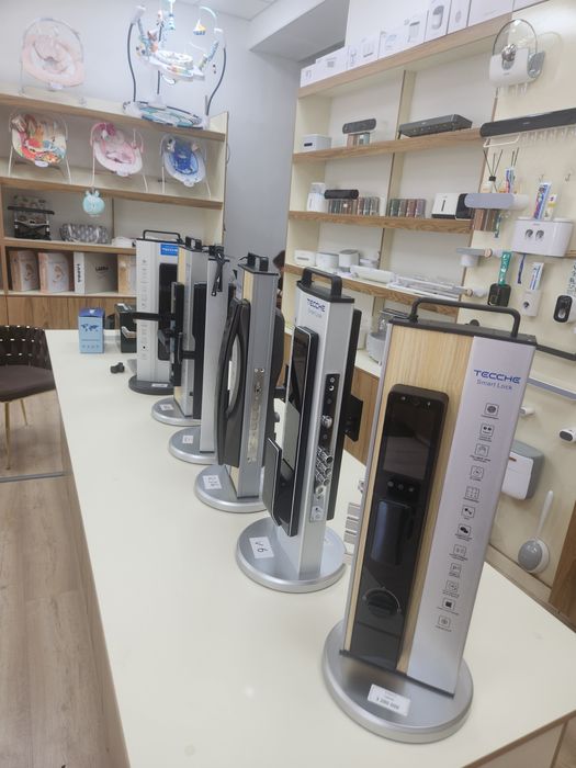 Умные замки. Смарт замки для двери. Универсал