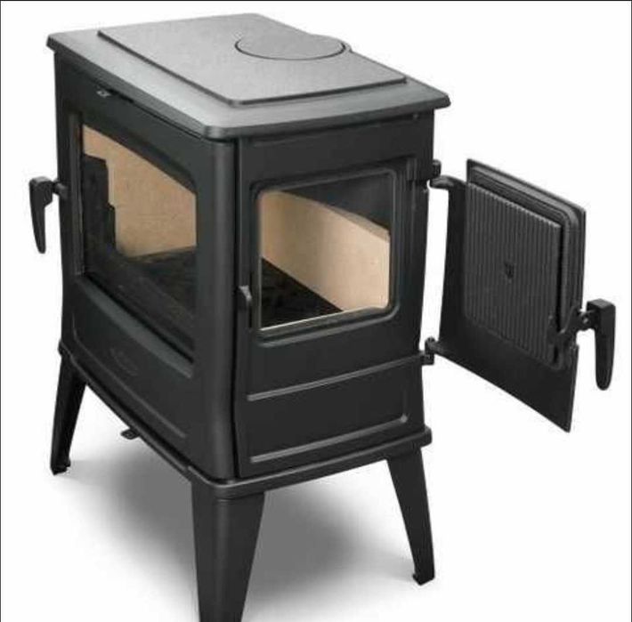 Чугунена камина печка на дърва!