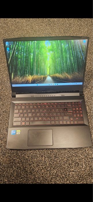 Vand sau schimb laptop gaming MSI Katana gf66 i51140H RTX 3060 6 ram 144 Hz