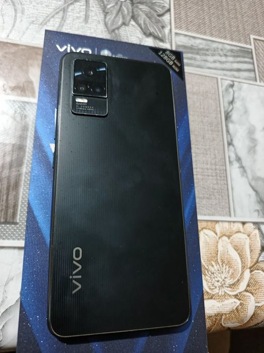 Vivo V21 e   8/128  Sotiladi