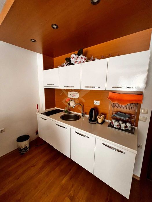 Продава се Тристаен апартамент в к.к. Слънчев бряг - 100 кв.м за 1400 €/кв.м - Снимка #2