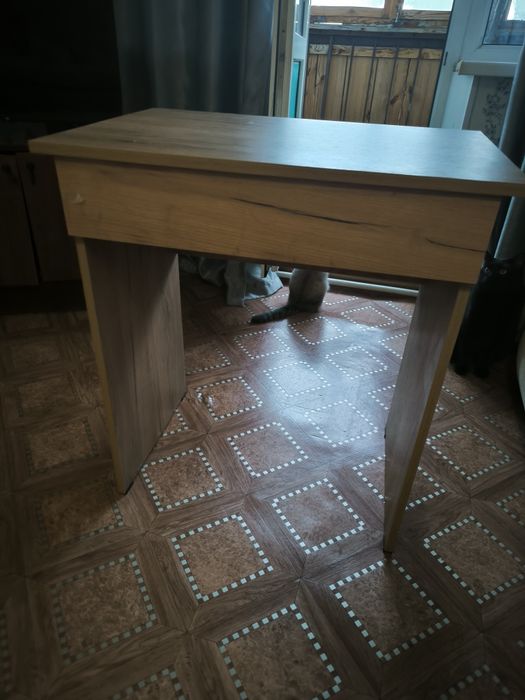 Продам письменный стол