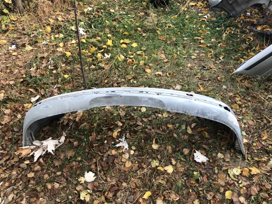 Бмв е39 багажник Кришка и перед бампер е39