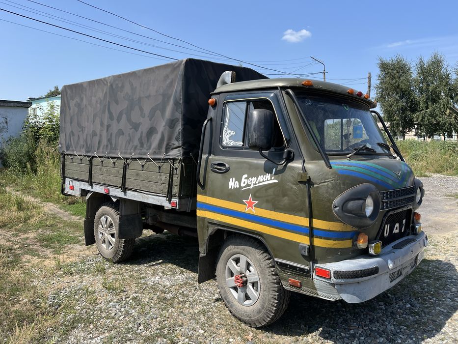 Продам Уаз 3303 головастик
