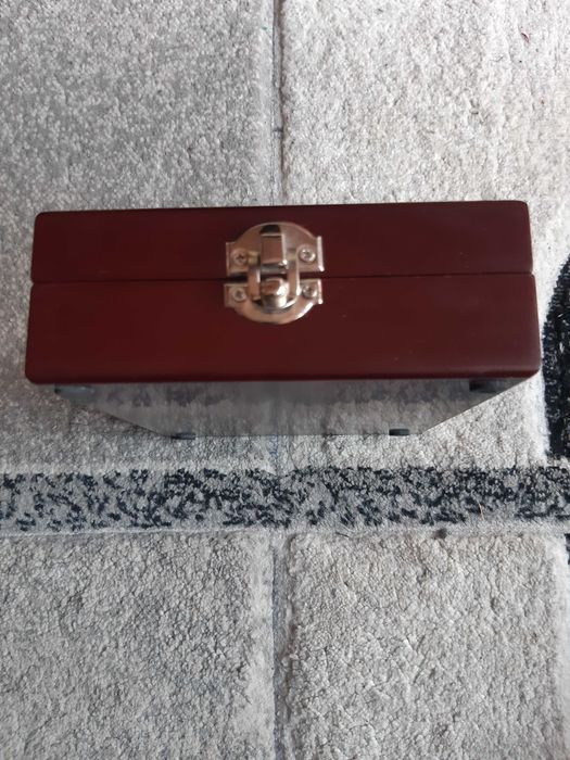 СЕТ - комплект за шах и вино (аксесоар)