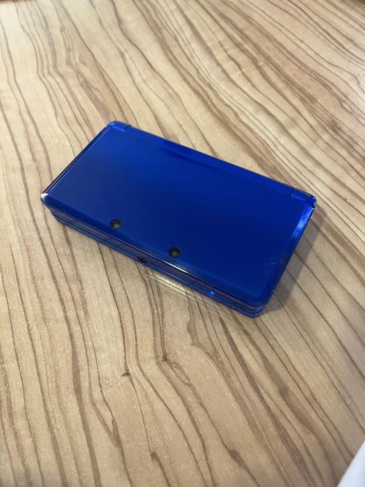Продавам Nintedo 3ds