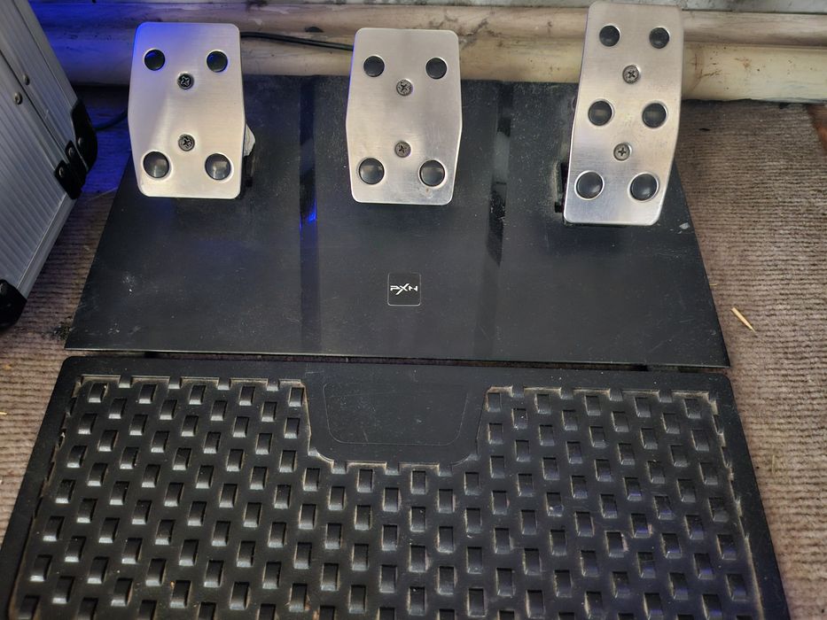 Игровой руль с коробкой передач