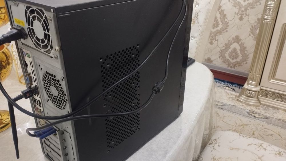 Lg komputer Flatron w19428