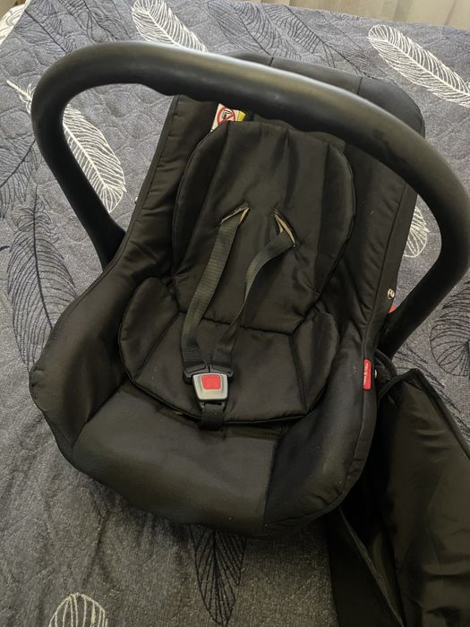 Продам детский стол и автокресло