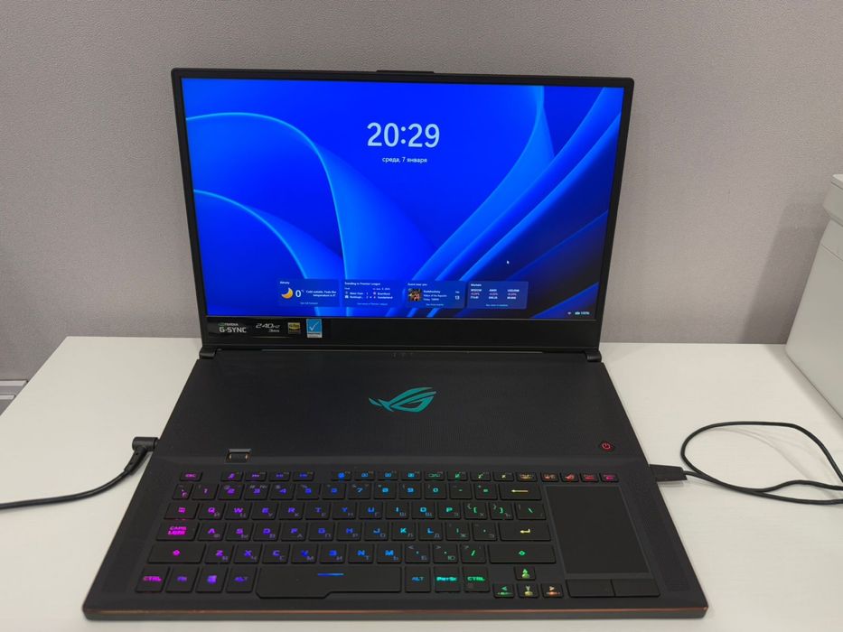 Asus rog zephyrus RTX2080/i7-9750H 32/1024 игровой ноутбук