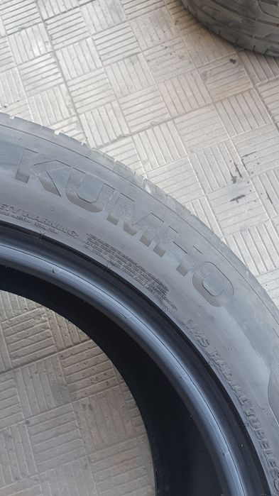 Продам одну шину r20