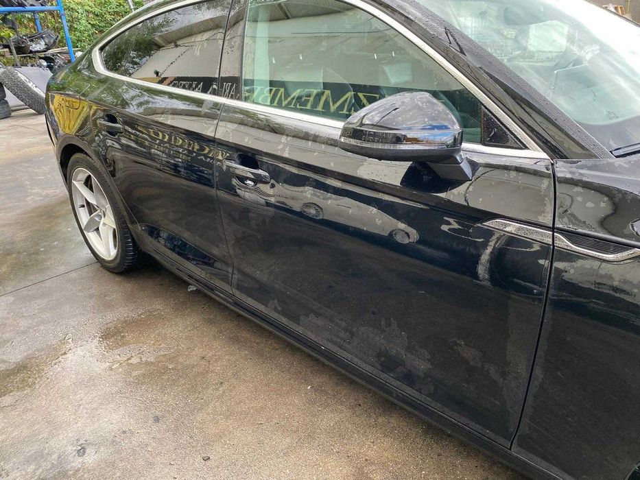 Dezmebrez audi a5 b9 2.0D/bara/capota/far/trager/aripa/usa