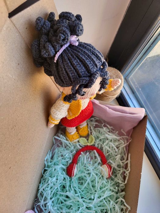 Păpușă croșetată manual, jucărie handmade