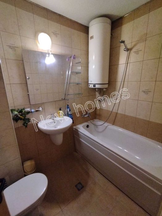 Продава се Двустаен апартамент в Пловдив, Център - 70 кв.м за 1170 €/кв.м - Снимка #4