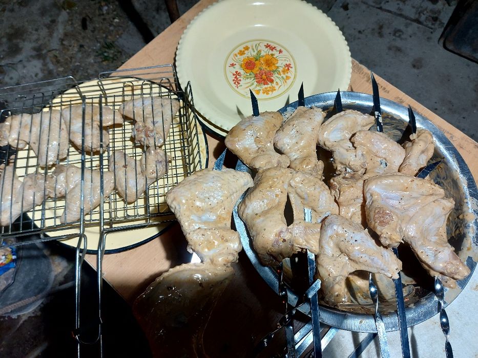 Куриные крылышки и кости