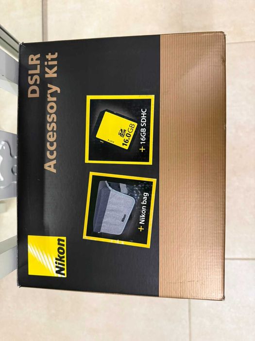 Nikkon D3400 + Nikkor 18-55 Китов обектив