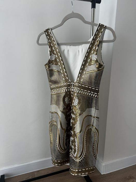 Рокля BSB златиста с изрязан гръб