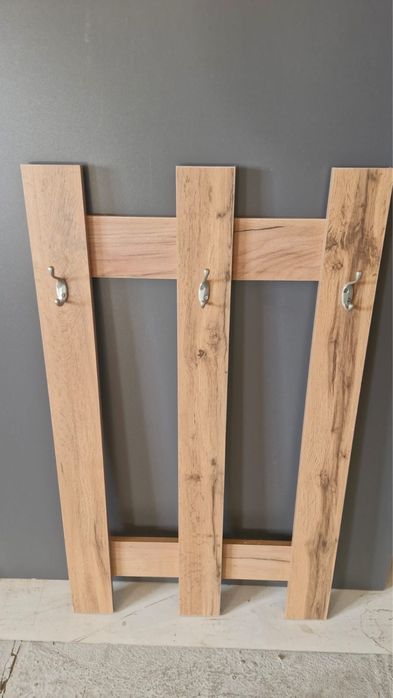 Вешелка для вешей