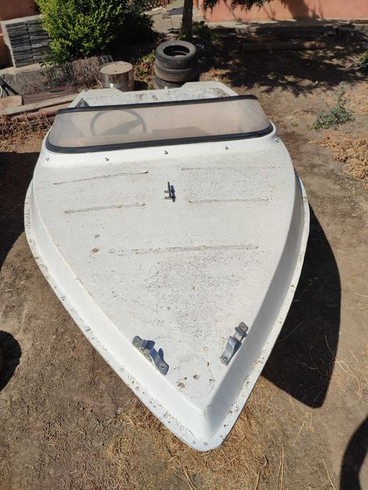 Barca pescuit sau agrement