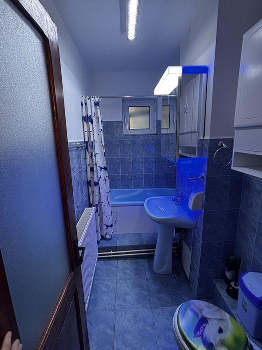 inchiriez apartament in fieni