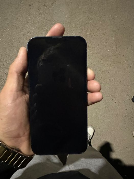 продам iphone 13