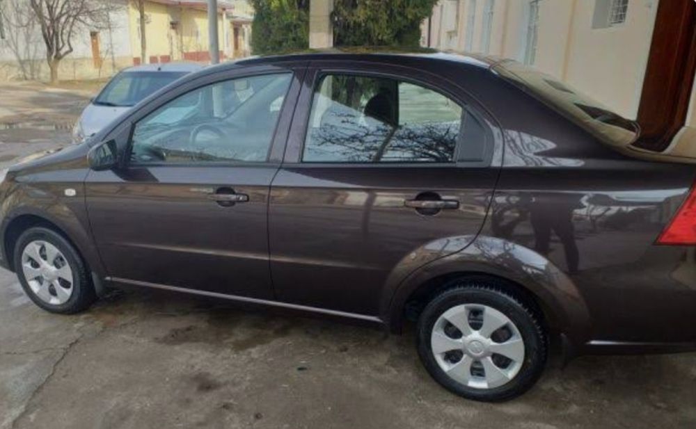 Nexia 3 2020 Mexanika 2 pozitsa sotiladi