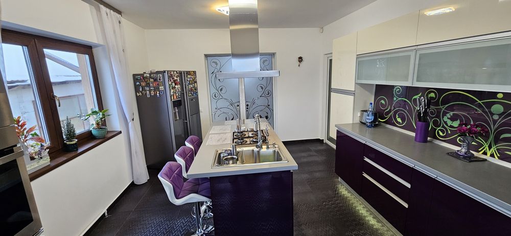 Inchiriez casă deosebită