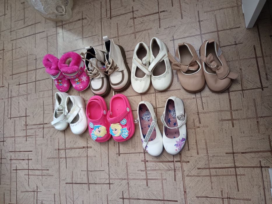 7 пар обуви в хорошем состоянии