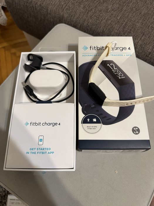 Bratara fitness Fitbit Charge 4