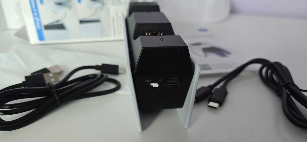 Зарядна станция за два PS 5 контролера