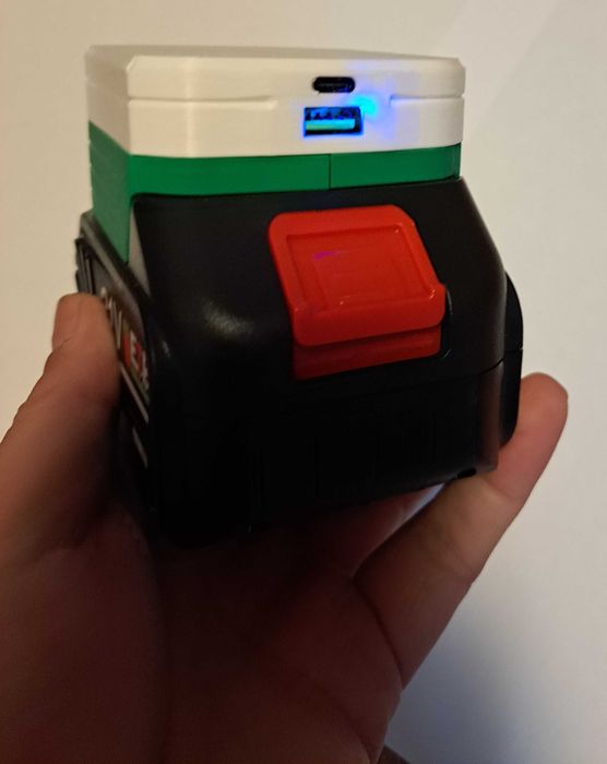 Adaptor USB pentru baterii Makita 18-21V